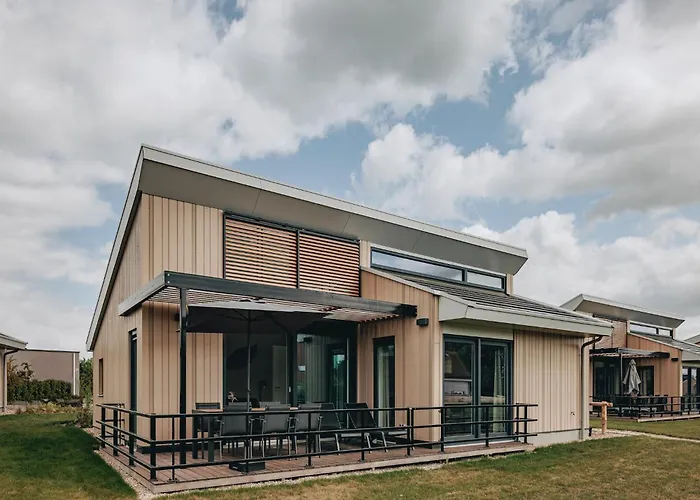 Sustainable Holiday Home With Washing Machine, 900M From The Sea