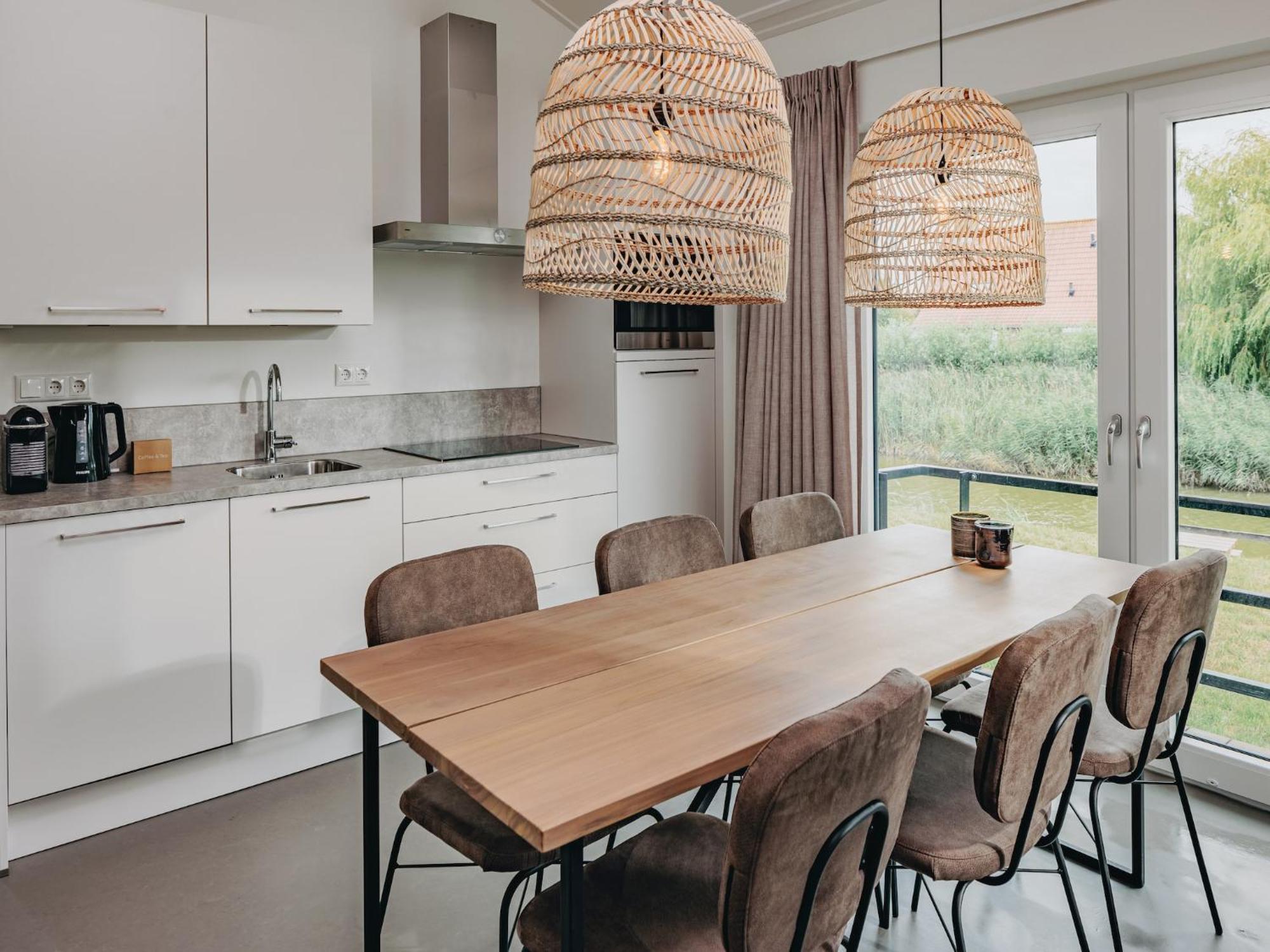 Vakantiehuis Sustainable With Washing Machine, 900m From The Sea